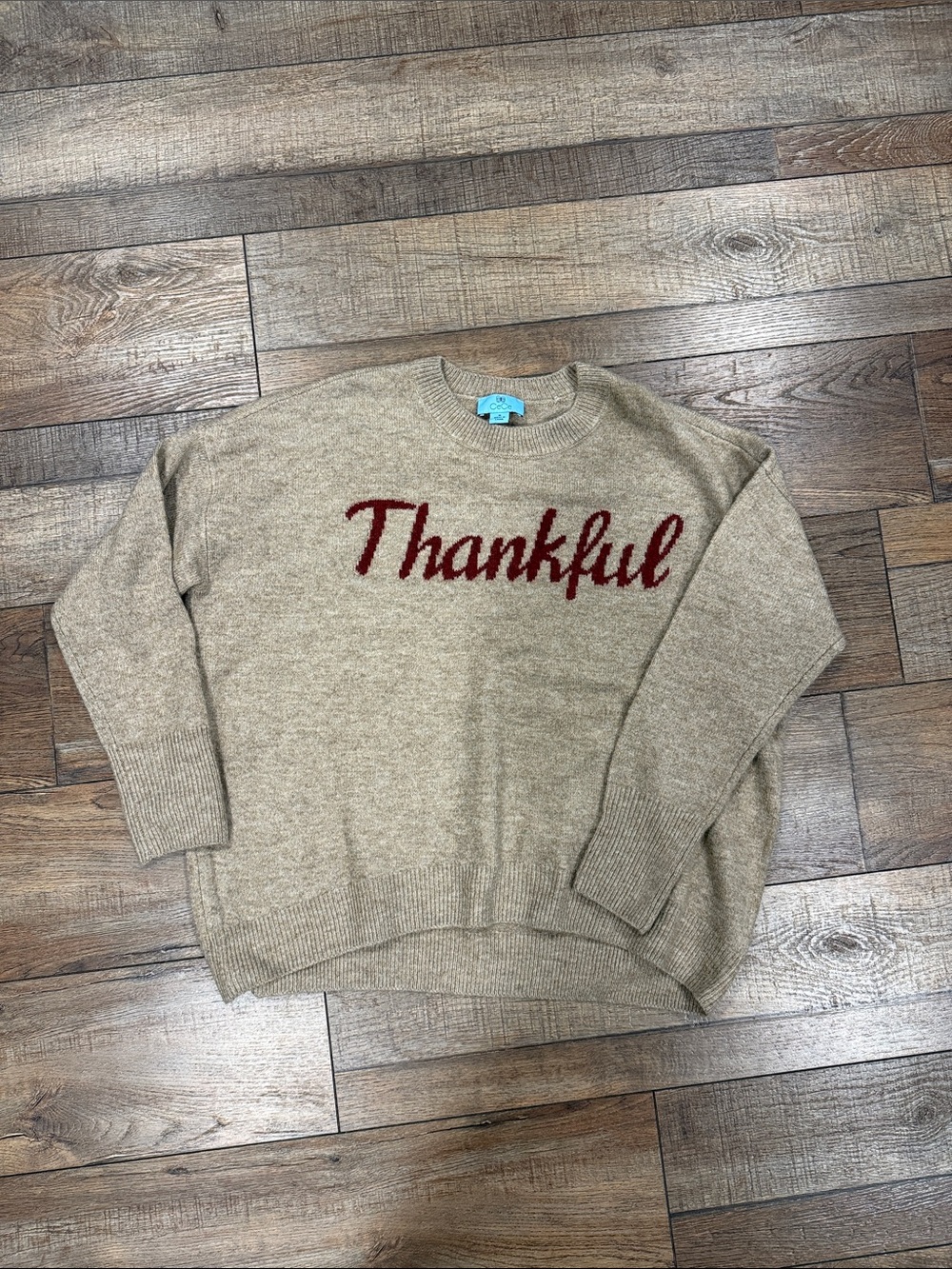 CeCe Beige Crewneck Sweater with Red "Thankful" Script - Picture 1 of 1